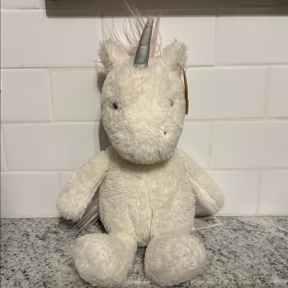 Animal Adventure White Unicorn with pink mane
